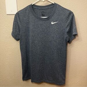 Nike - The Nike Tee Dry Fit Shirt - Medium - Blue